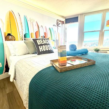 代托纳海滩Open For 2025 Speedweeks Daytona 500 - Beachfront Studio - Private Balcony With Ocean View - Pool - Hot Tub - Tiki Bar - Sauna公寓式酒店 外观 照片